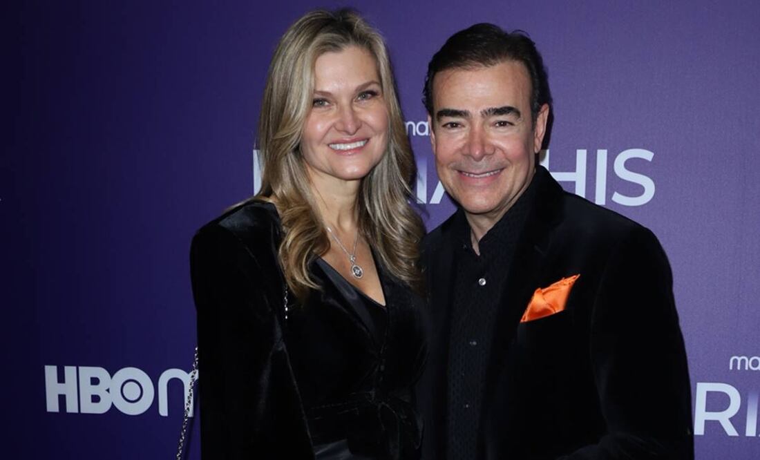 Toño Mauri y su esposa Carla, quien le pone el medicamento diariamente. Foto: Clasos.