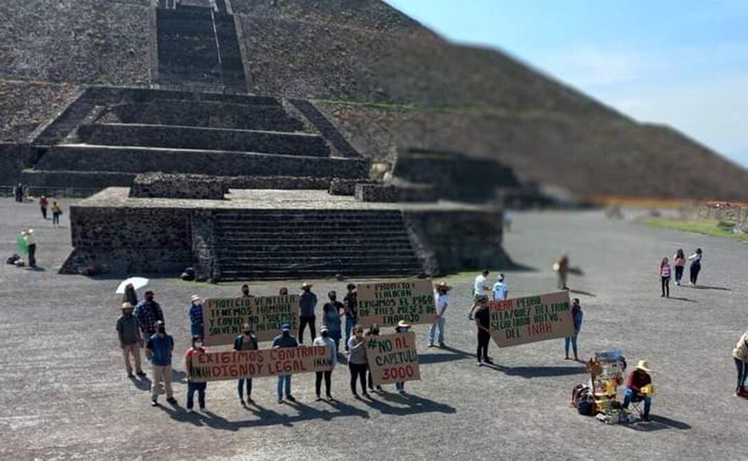 Se manifiestan trabajadores de la Zona Arqueológica de Teotihuacán. Foto: Vía Twitter @luna_wolfe