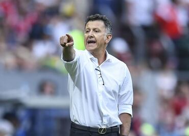 Juan Carlos Osorio y su nueva polémica al 'pintarle el dedo' a los rivales