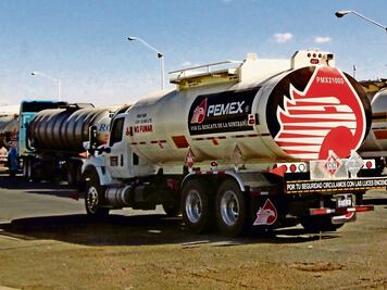 Pemex puede convertirse en una carga fiscal mayor para el gobierno, advierte Fitch