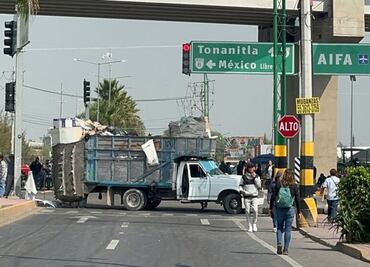 AIFA facilita traslado de usuarios ante bloqueo en inmediaciones; cierre de conexión al aeropuerto lleva 6 horas