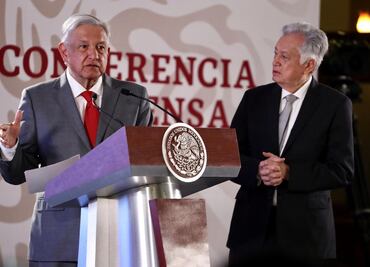 AMLO llama a empresas a revisar acuerdos con la CFE