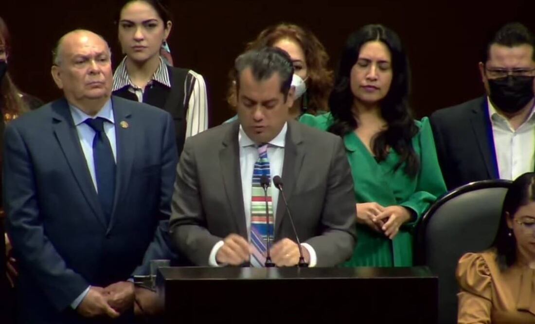 La modificación permite que los servidores públicos puedan difundir la revocación de mandato sin sanciones. Foto: Especial