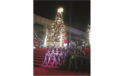Encienden árbol navideño en la Cuauhtémoc