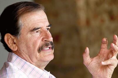 Chocan Fox y Trump por muro fronterizo