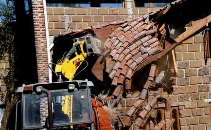 Galería. Derriban casas irregulares de ex funcionarios en Tlalpan 