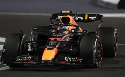Checo Pérez cae ante Ferrari; el mexicano terminó en cuarto lugar