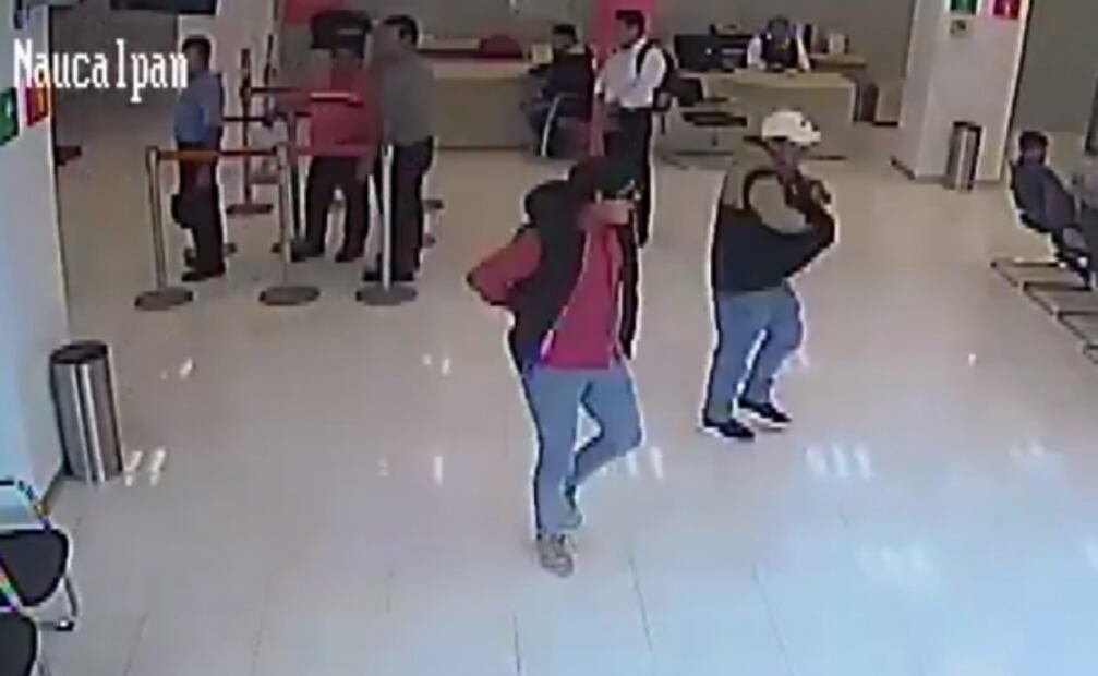 Difunden video de asalto a un banco de Naucalpan