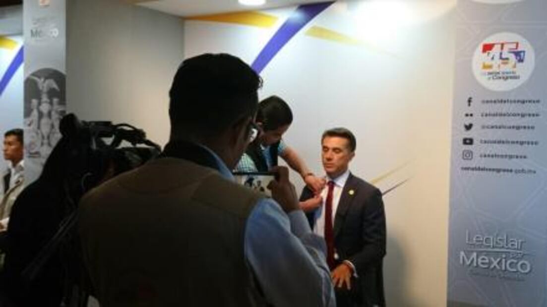 Sueldo de diputado no me alcanza, dice Sergio Mayer