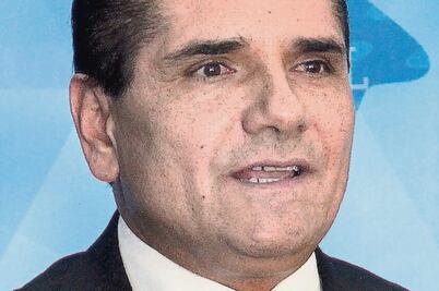 Silvano busca imponer a su fiscal carnal