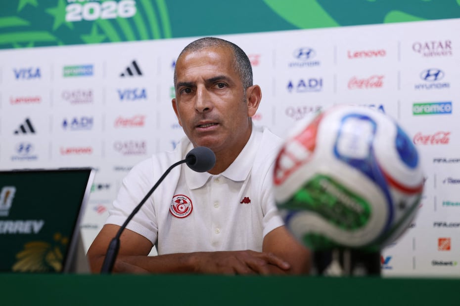 Sabri Lamouchi, entrenador de Túnez, en conferencia de prensa previo a su debut en el Mundial 2026 - Foto: AFP