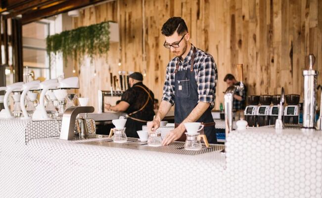 Descubre las razones por las cuales es un buen momento para comprar una franquicia