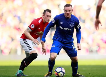 Manchester United golea al Everton