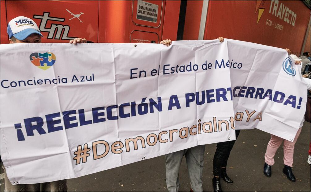 Militantes del PAN exigen que Marko Cortés renuncié al partido. Foto: Yaretzy Osnaya/EL UNIVERSAL