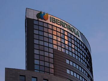 Iberdrola sale de México; la empresa española vende plantas a Cox por 4 mil 200 mdd