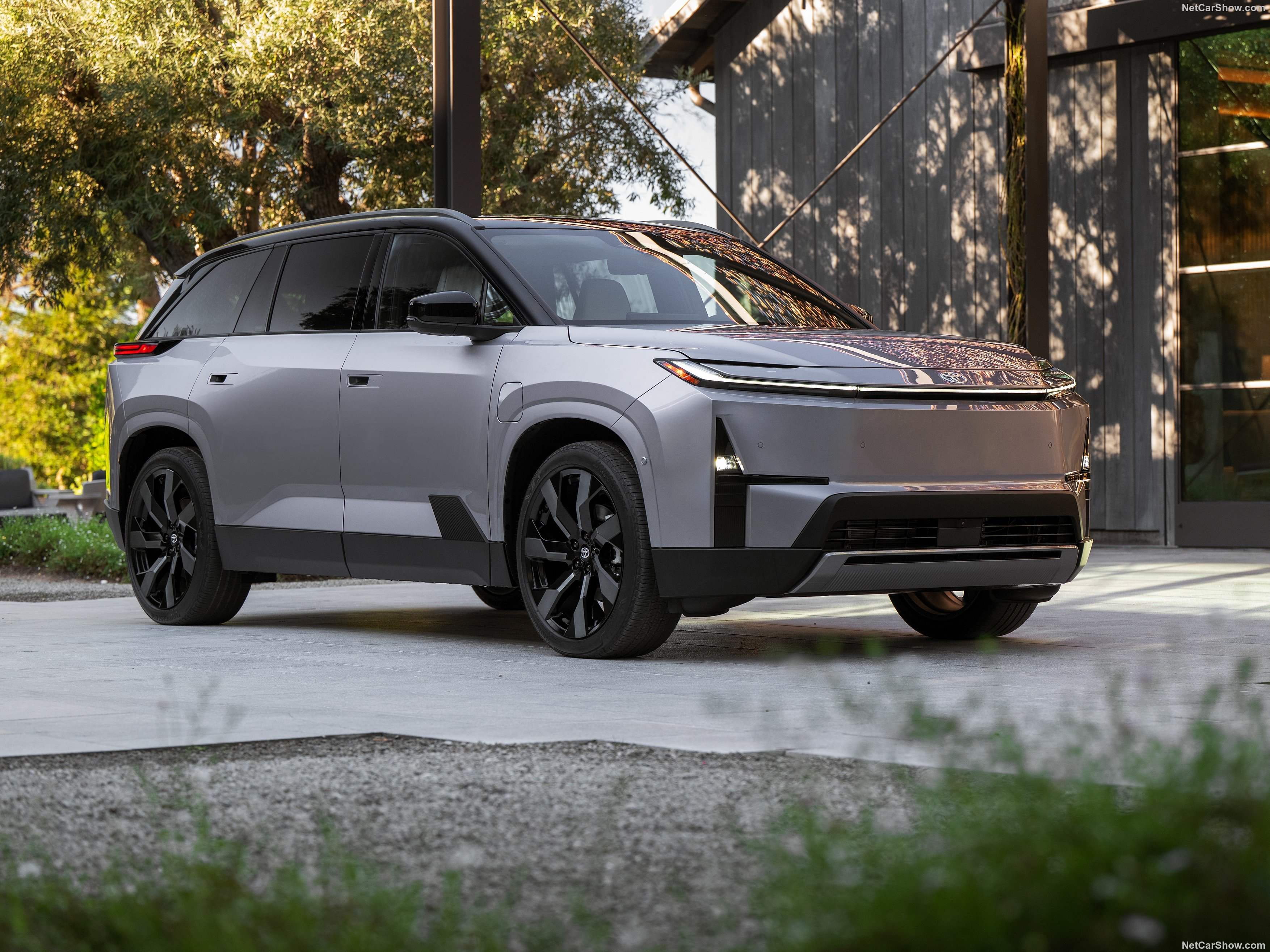 Toyota Highlander 2027 el&eacute;ctrica: la primera SUV el&eacute;ctrica de tres filas de la marca