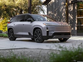 Toyota Highlander 2027 eléctrica: la primera SUV eléctrica de tres filas de la marca