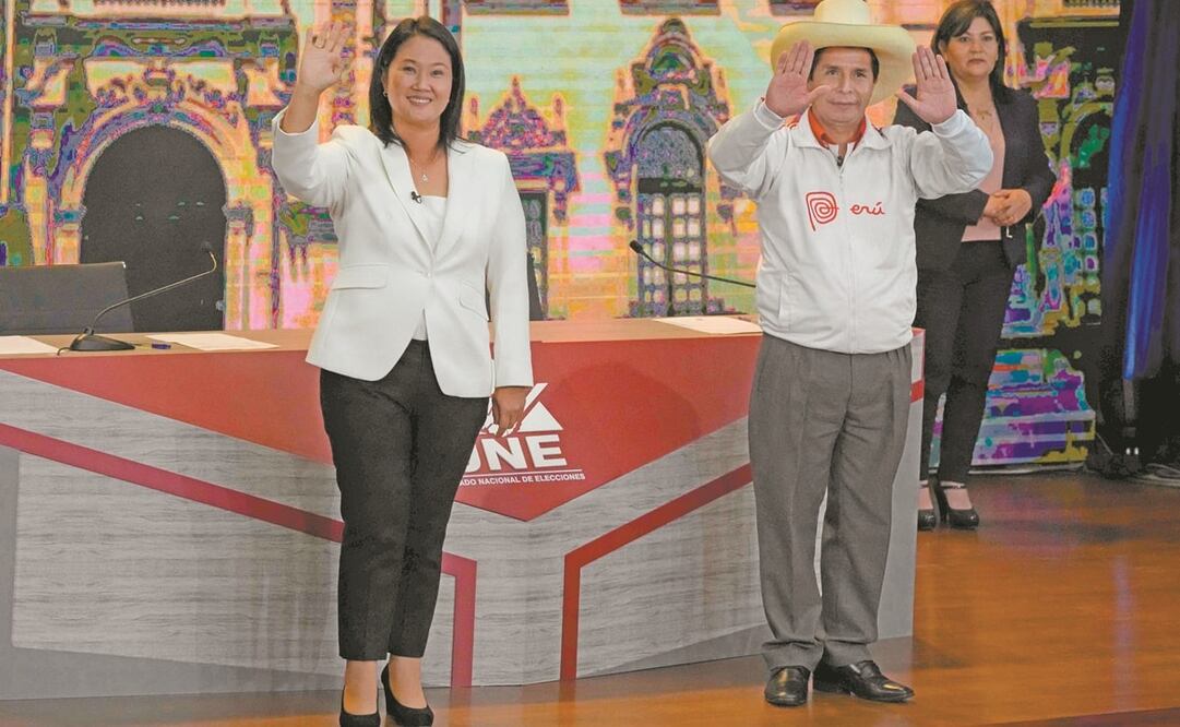 Los candidatos presidenciales peruanos, Keiko Fujimori y Pedro Castillo, en Arequipa, el 30 de mayo pasado. Foto: Martín Mejía. AFP