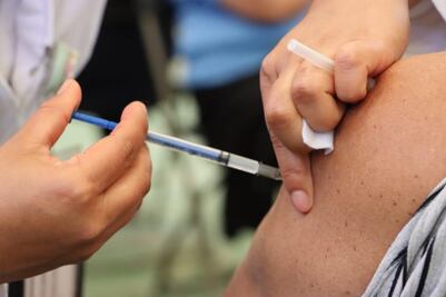 Crean brigadas para vacunar contra Covid a adultos mayores en sus domicilios en Neza  