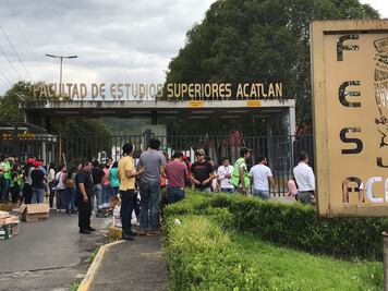 Balean a maestra frente a la FES Acatlán