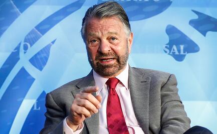 Excanciller Castañeda acusa que agentes le quitaron su pasaporte en México