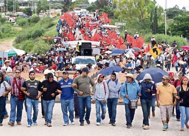 Víctimas a PGR: cambien investigación de Nochixtlán