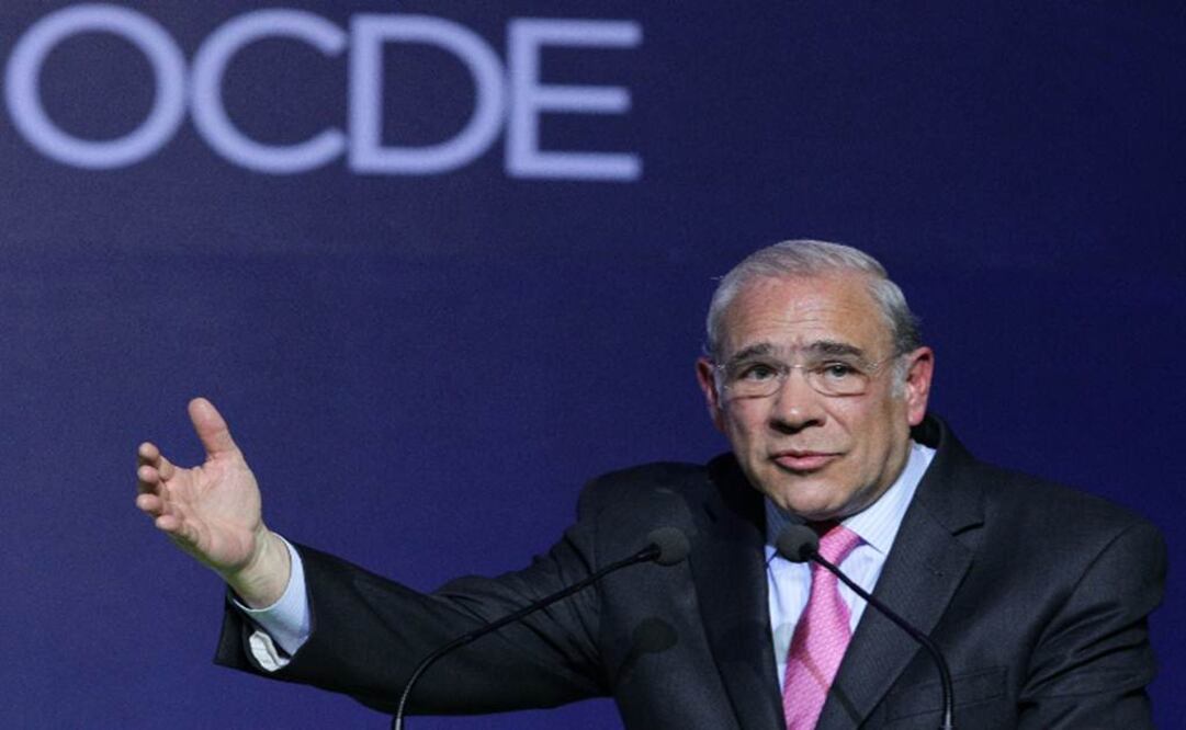 Peña felicita a Gurría por reelección en la OCDE