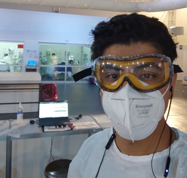 Recibió al primero y despidió al último paciente: Así fue el trabajo del dr. Andrés en la Unidad Covid Citibanamex