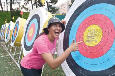 A cautivar con sus flechas