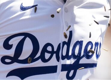 Dodgers renuevan a una de sus figuras; el pelotero firmó por tres años más