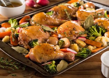 Pollo en salsa de mango y habanero con verduras al horno