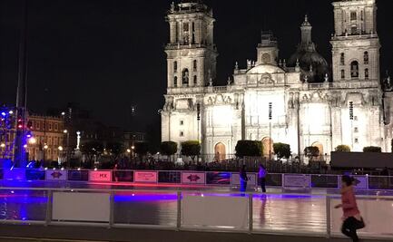 Patinadores realizan pruebas en pista del Zócalo capitalino