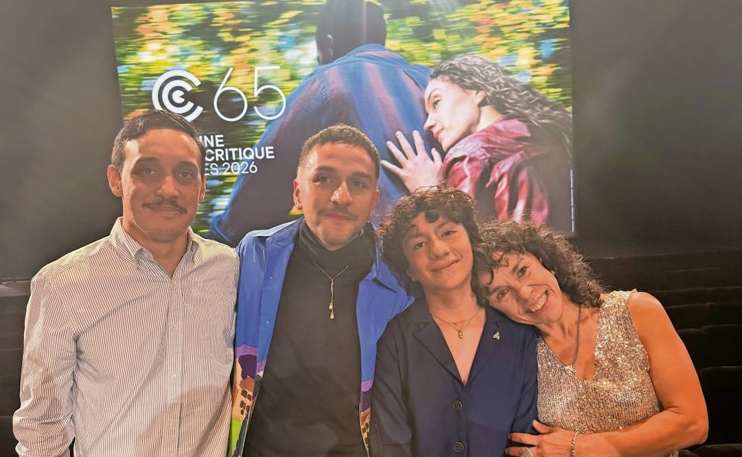 Lázaro Gabino Rodríguez, Bruno Santamaría, Jade Reyes al término de la presentación del filme. Foto: ALEJANDRA MUSI/EL UNIVERSAL