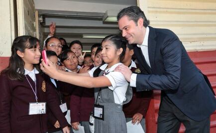 Nuño visita primaria en la Ciudad de México