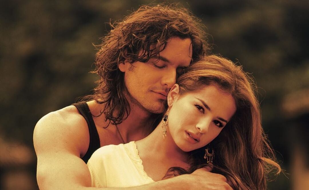 Mario Cimarro y Danna García. Fuente: Instagram @pasiondegavilanes