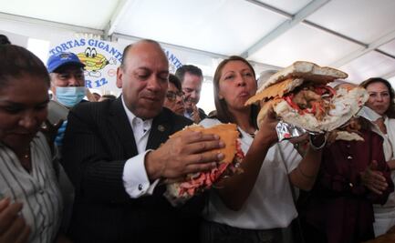 ¡Yumi, yumi! Vigésima edición de la Feria de la Torta rompe récord; preparan "tortita" de 90 metros de largo y más de una tonelada de peso