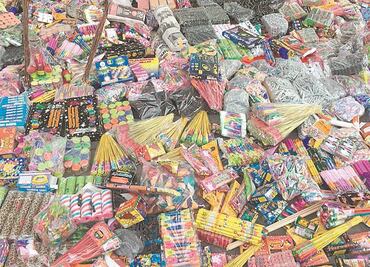 Caen 3 con marihuana y 4 toneladas de pirotecnia en Hidalgo