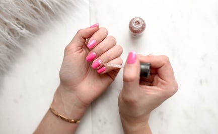 Tips de una experta para que el esmalte de uñas dure más de 10 días
