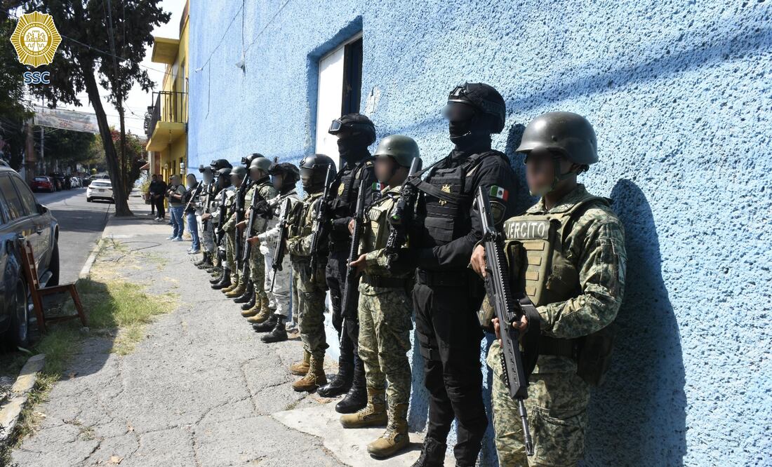 Elementos de la SSC y la Fiscalía de CDMX decomisaron 16 toneladas de autopartes en Iztacalco. (Foto: especial)