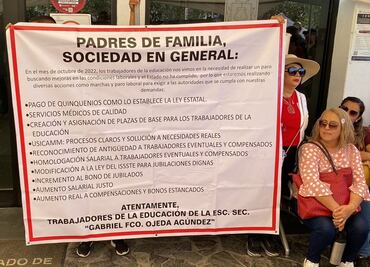 Sigue protesta de docentes en Baja California Sur; "clausuran" oficina de finanzas del estado