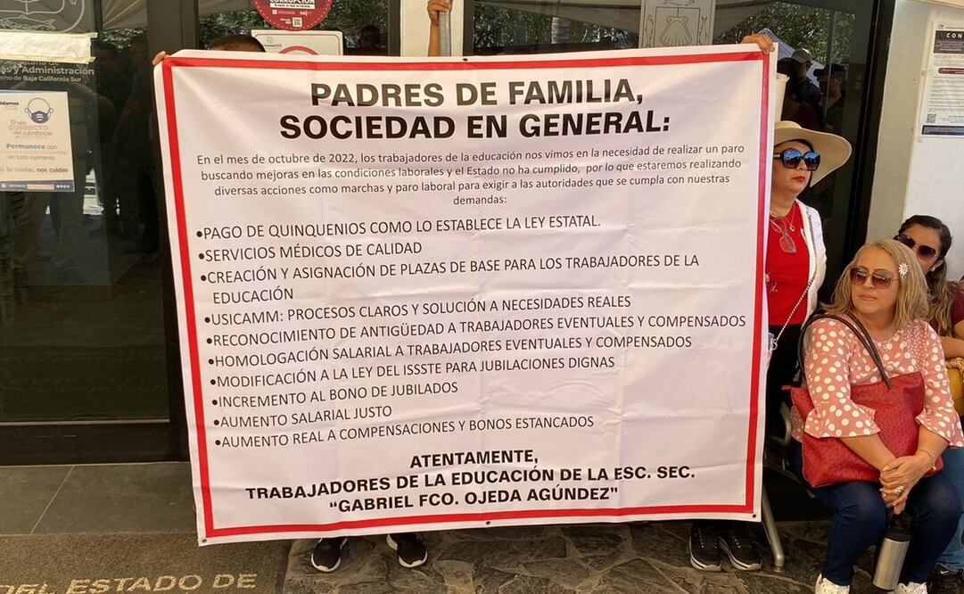 El paro de labores de cientos de profesores en Baja California Sur continúa este viernes. Foto: especial