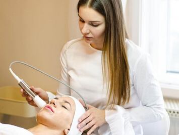 Con estas técnicas de belleza lucirás una piel radiante esta Navidad