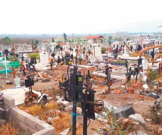 Por la pandemia, se acaban espacios en Panteón de Xico