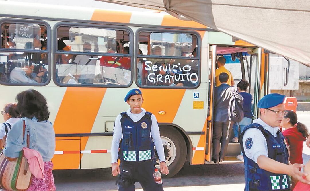 El servicio de autobuses RTP en apoyo al cierre de las tres estaciones de la Línea 5 del Metro está disponible desde la 5:00 horas y hasta la medianoche, aseguran autoridades; sin embargo, sólo son 25 unidades. Foto: ESPECIAL