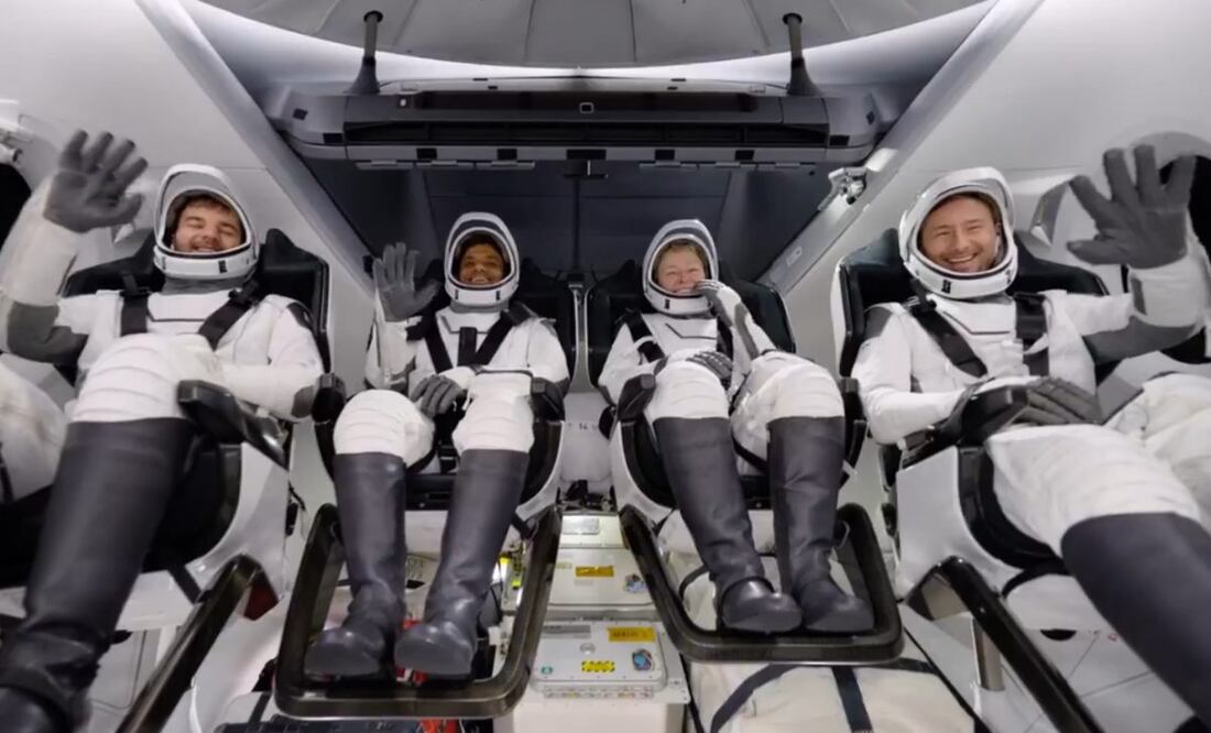Peggy, Shux, Suave y Tibi a bordo de la nueva nave espacial Dragon y apoyar el primer vuelo espacial tripulado a la Space_Station para India, Polonia y Hungría. Foto: X @Gwynne_Shotwell