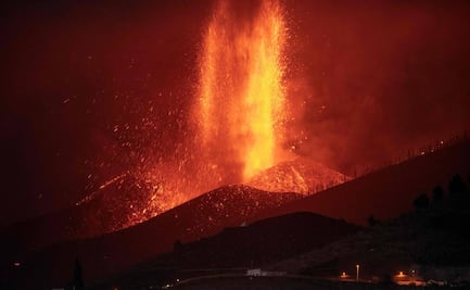 Cancelan vuelos por volcán en erupción en La Palma, España