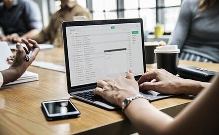 Los negocios necesitan interacción física, no digital: Jorge Landsmanas 