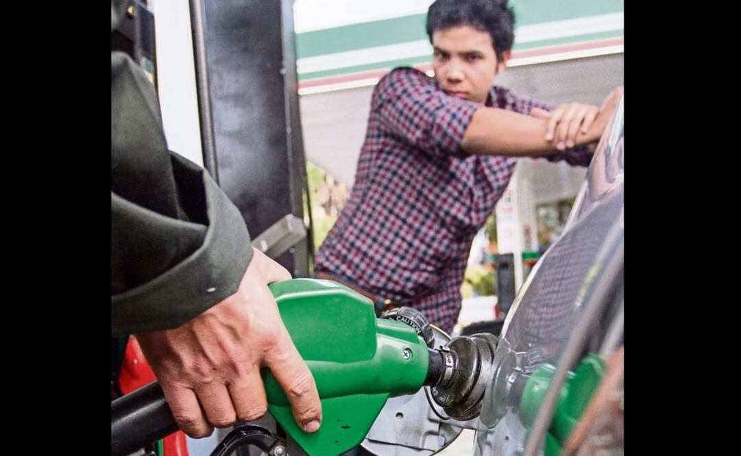 The Mexican market’s publicly available data show that, from August 2017 to August of the present year, mid-grade gasoline prices have shown a consistent increase - Photo: File photo/EL UNIVERSAL