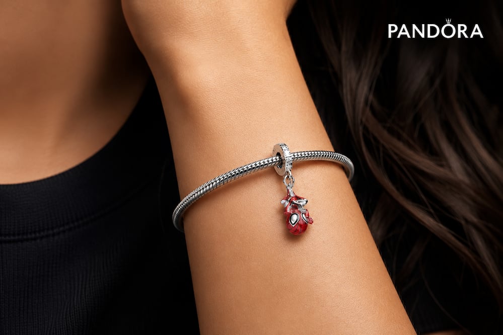 Pandora incorpora a su colección de charms a Spider-Man. Foto: Pandora
