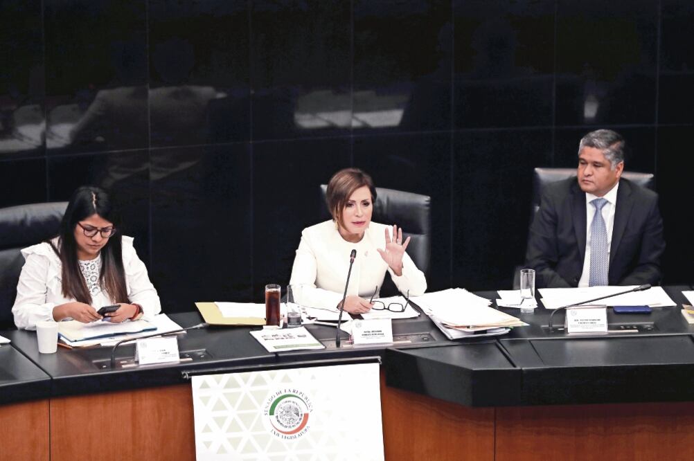 Rosario Robles, durante su comparecencia en el Senado por el 6to Informe de Gobierno, recibió críticas por parte de senadores panistas y de Morena por su labor como titular de Sedatu. (VALENTE ROSAS. EL UNIVERSAL)